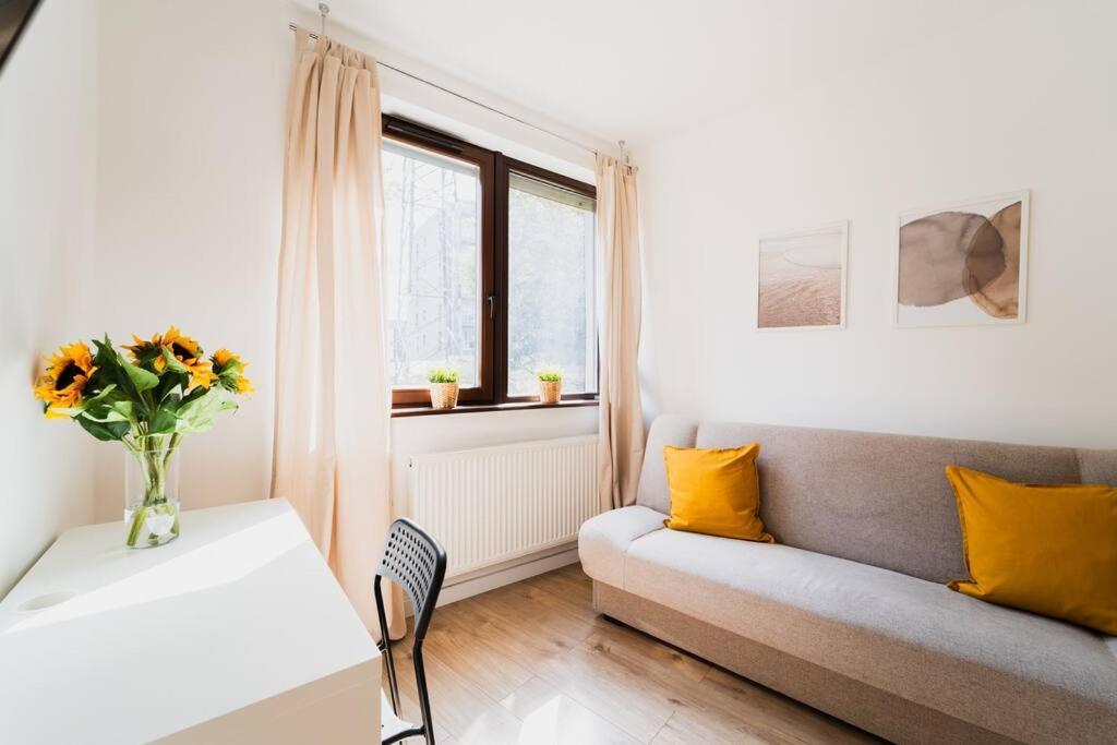 City Center - 3 Rooms - New Building - Private Parking Place - Garage Βρότσλαβ Εξωτερικό φωτογραφία