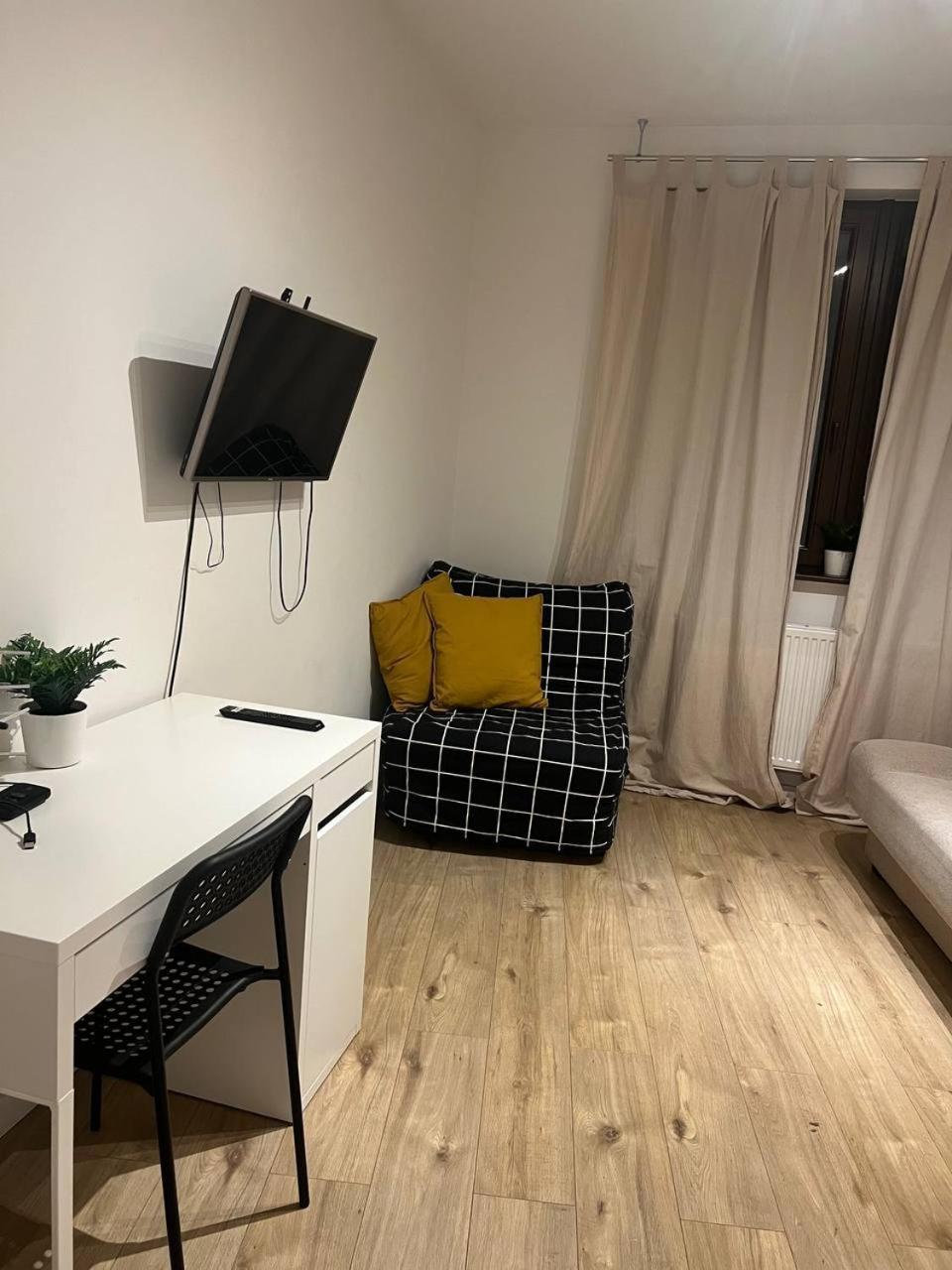 City Center - 3 Rooms - New Building - Private Parking Place - Garage Βρότσλαβ Εξωτερικό φωτογραφία