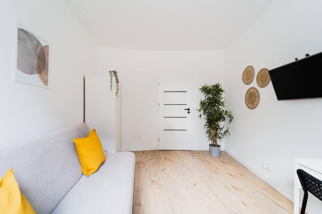 City Center - 3 Rooms - New Building - Private Parking Place - Garage Βρότσλαβ Εξωτερικό φωτογραφία